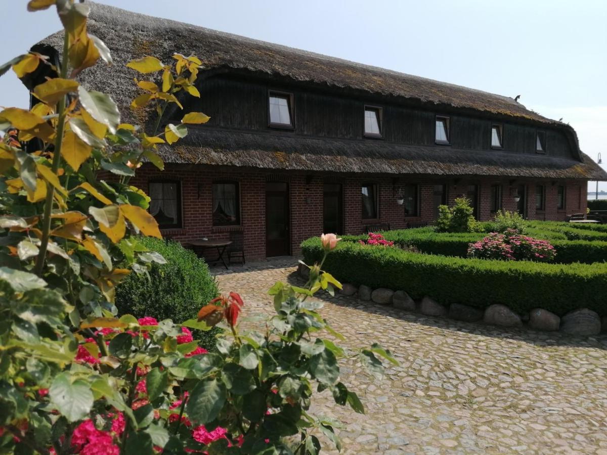 Gasthof-Ferienwohnungen-Kliesow'S Reuse Alt Reddevitz Extérieur photo