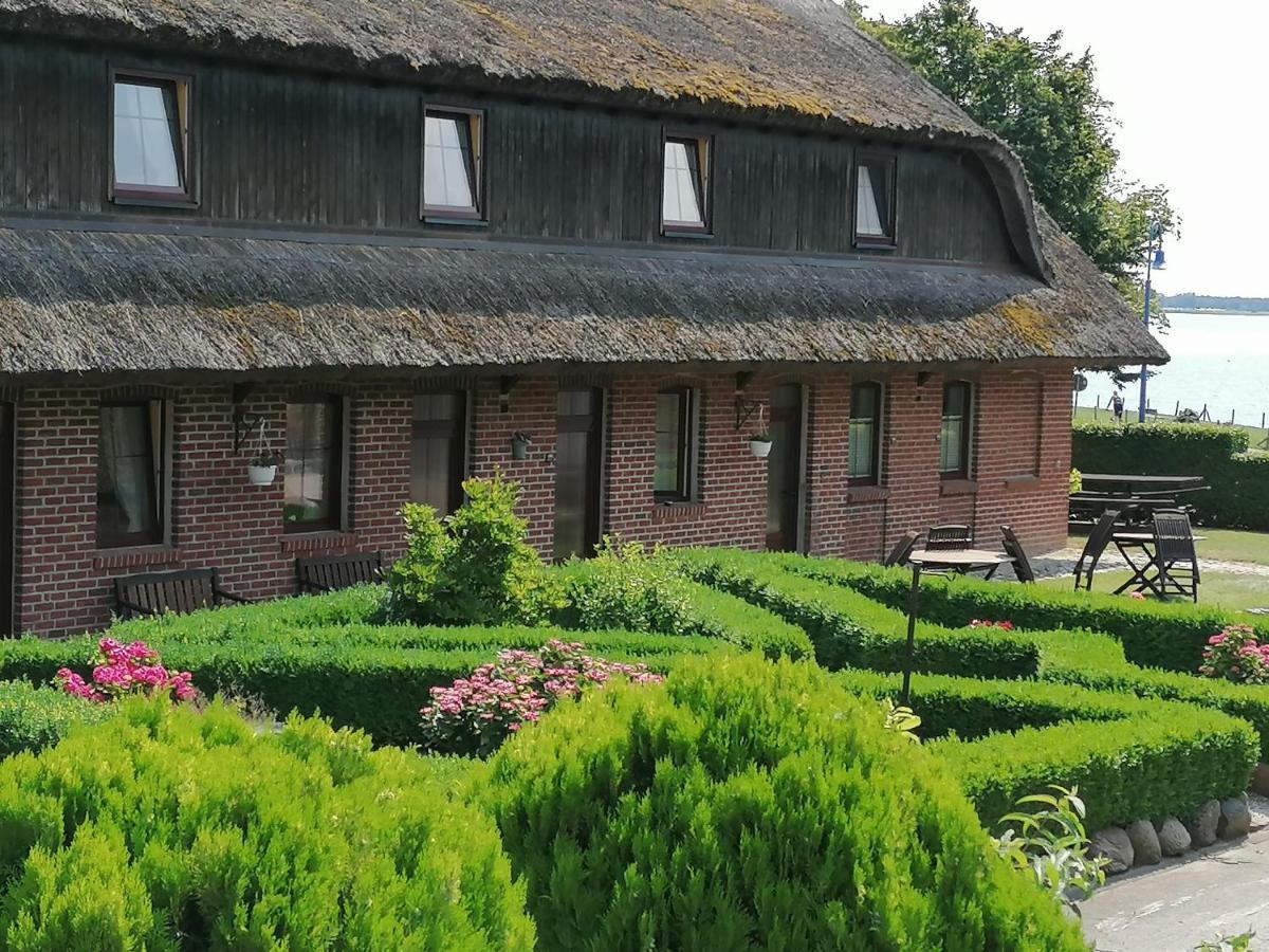 Gasthof-Ferienwohnungen-Kliesow'S Reuse Alt Reddevitz Extérieur photo